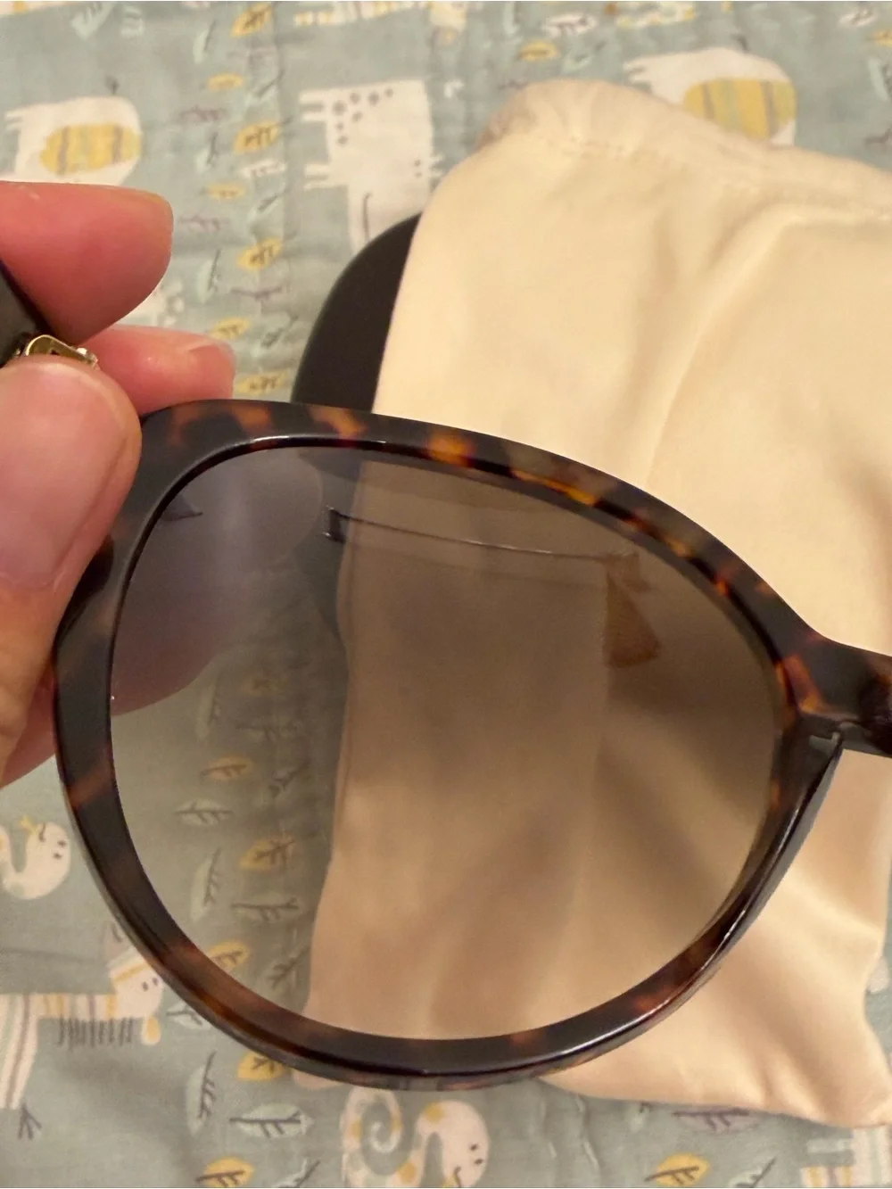 Louis Vuitton Sunglasses (PRICE FIRM)